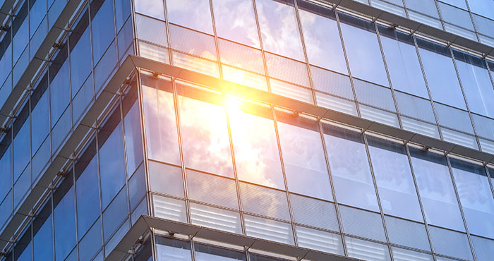 Fachada fotovoltaica de un edificio
